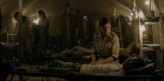 Údolí slz - Night at the Bunker - Z filmu - Joy Rieger, Shahar Tavoch