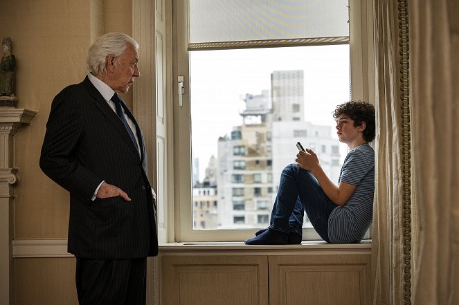 The Undoing - The Bloody Truth - Photos - Donald Sutherland, Noah Jupe