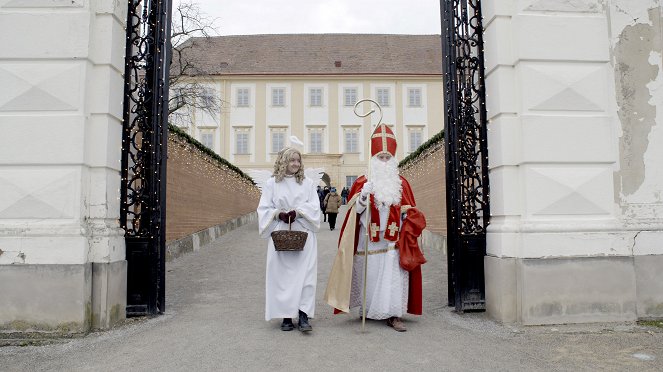 Advent auf Schloss Hof - Wenn der Nikolaus auch fischen geht - Kuvat elokuvasta