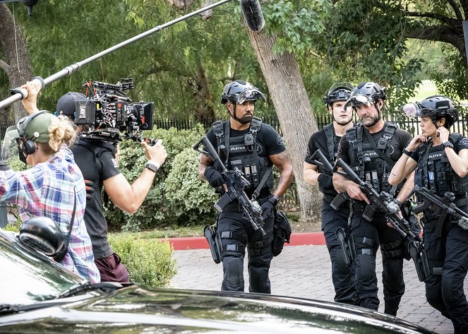 S.W.A.T. - 3 Seventeen Year Olds - Making of - Shemar Moore, Alex Russell, Jay Harrington, Lina Esco