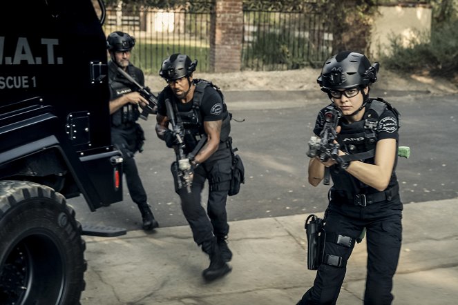 SWAT - Különleges egység - Ugyanaz az alku - Filmfotók - Shemar Moore, Lina Esco