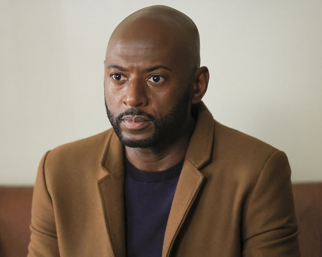 A Million Little Things - Letting Go - Do filme - Romany Malco