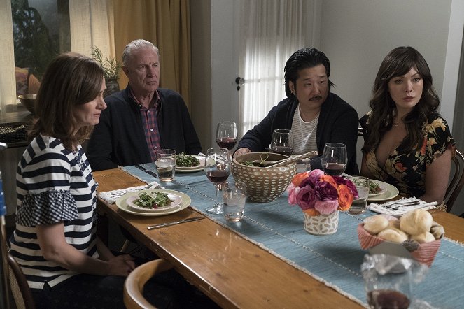 Splitting Up Together - Pilot - Photos - Diane Farr, Geoff Pierson, Bobby Lee, Lindsay Price