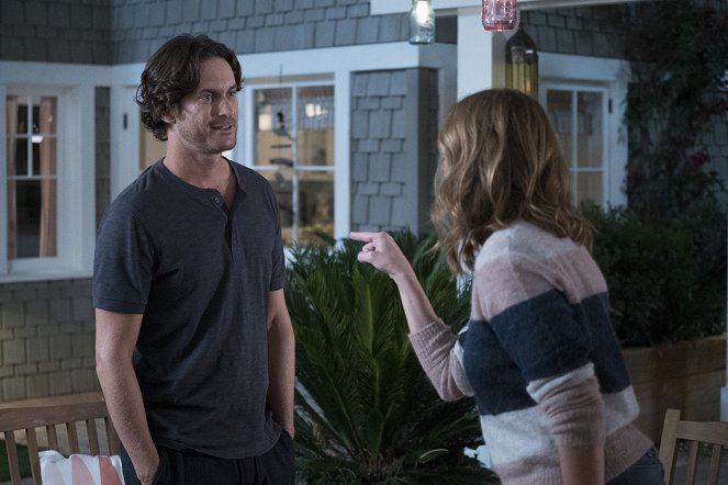 Splitting Up Together - Devil May Care - De la película - Oliver Hudson