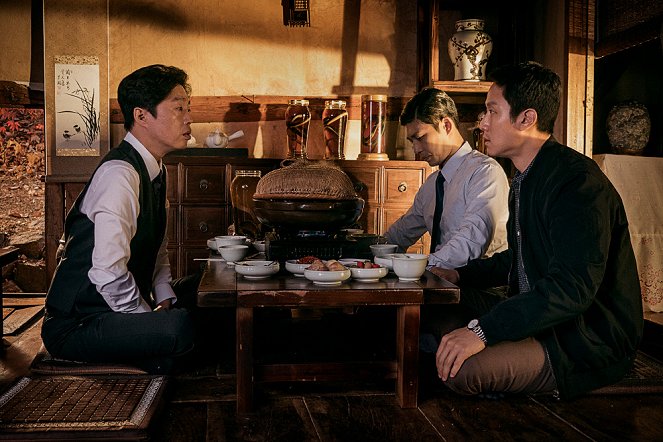 Iutsachon - Filmfotók - Hee-won Kim, Seung-hyeon Ji, Woo Jung