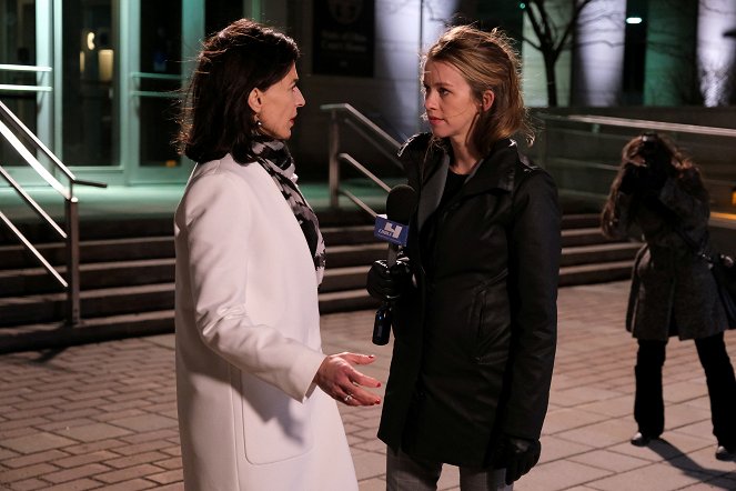 Abducted on Air - Photos - Perrey Reeves, Kim Shaw