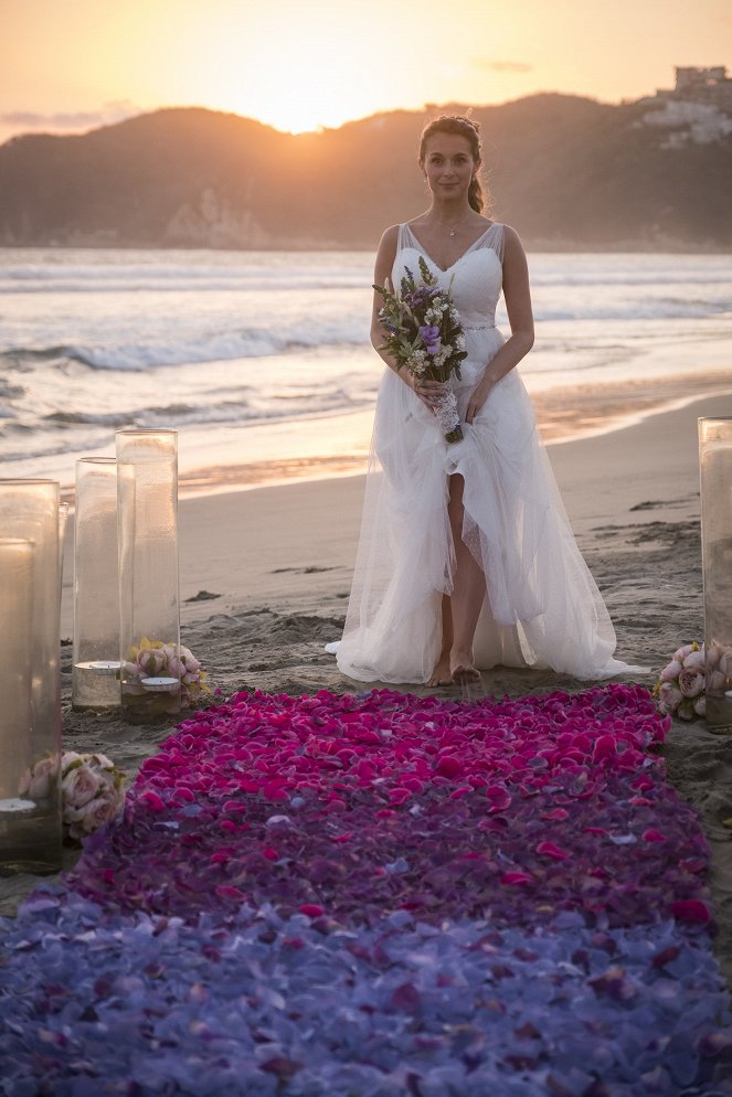 Úticél: Esküvő - Filmfotók - Alexa PenaVega