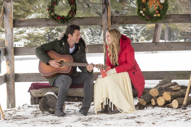 A Song for Christmas - Photos - Kevin McGarry, Becca Tobin