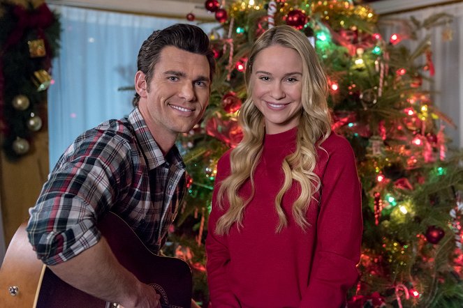 A Song for Christmas - Werbefoto - Kevin McGarry, Becca Tobin