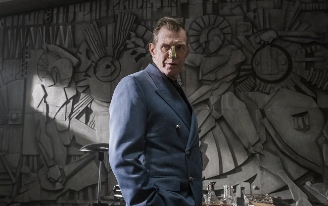 Pennyworth - The Burning Bridge - Filmfotos - Jason Flemyng