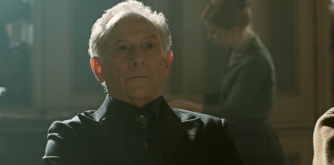 Pennyworth - Season 2 - The Burning Bridge - Photos