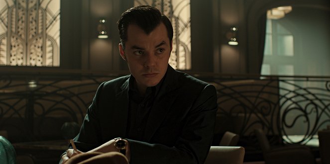 Pennyworth - The Heavy Crown - De la película - Jack Bannon