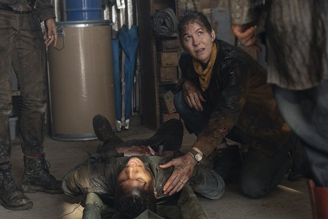 Fear the Walking Dead - Bury Her Next to Jasper's Leg - Do filme