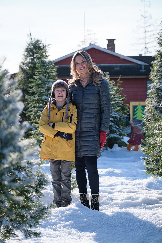 Eine Weihnachtsliebe zum Festhalten - Werbefoto - Luke Roessler, Merritt Patterson