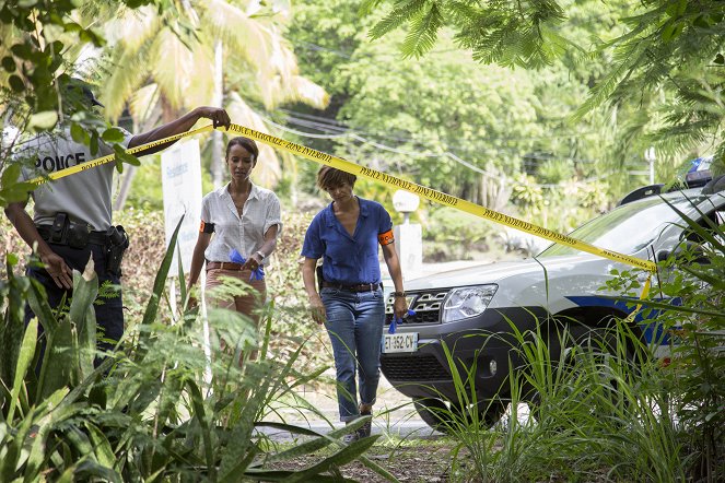 Deadly Tropics - Mörderischer Retter - Filmfotos - Sonia Rolland, Béatrice de la Boulaye