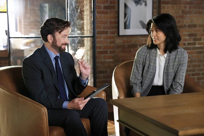 A Million Little Things - Season 3 - The Talk - Photos - Grace Park