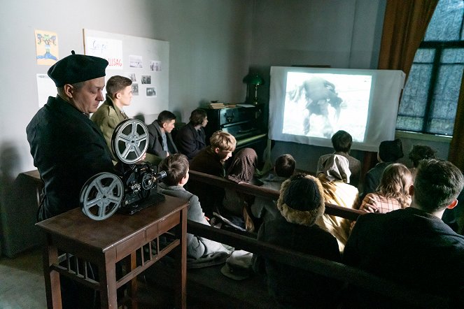 1945 la République des enfants perdus - Van film