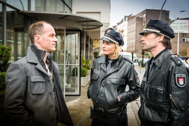 Policie Hamburk - Otec, matka, dítě - Z filmu
