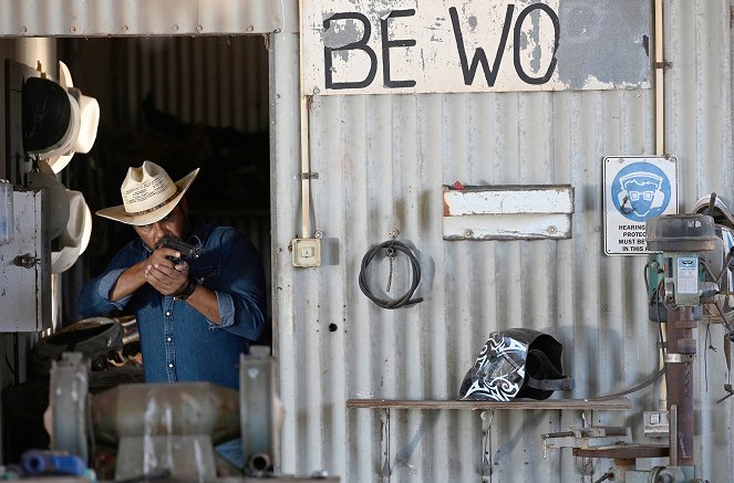 Mystery Road: The Series - The Flare - Photos