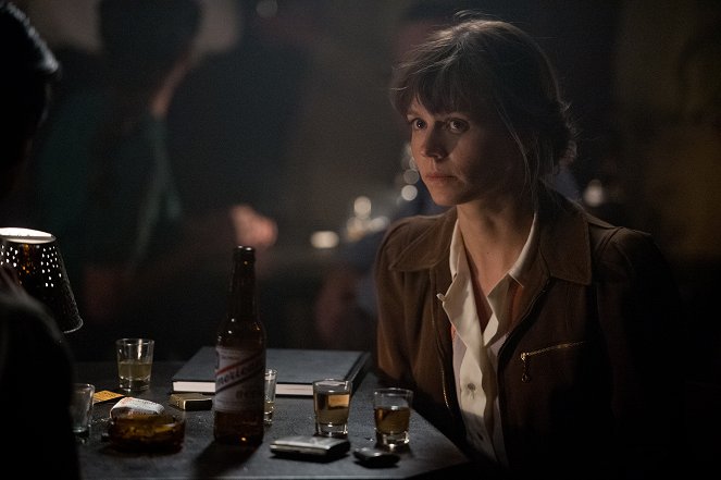 Manhattan - Season 1 - The Hive - Photos - Katja Herbers