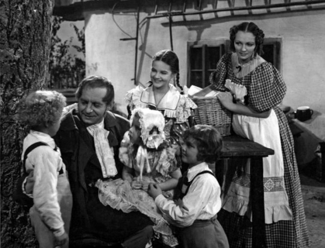 La Grand-mère - Film - Karel Třešňák, Jitka Dušková, Nataša Tanská, Jiří Papež, Světla Svozilová