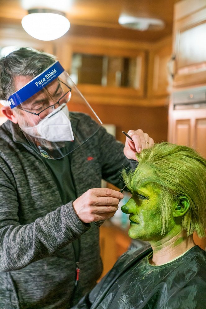 Dr. Seuss' the Grinch Musical - Making of