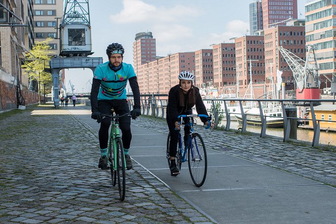 SOKO Hamburg - Fahrradflitzer - Filmfotos - Aaron Karl, Paula Schramm
