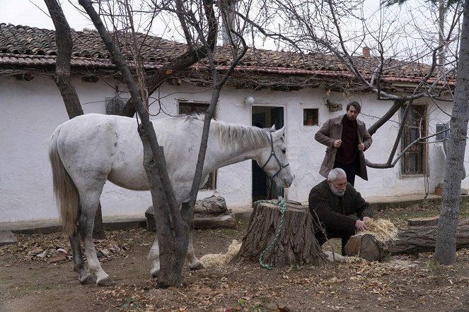 Gönül Dağı - Üç Kelebek - Kuvat elokuvasta