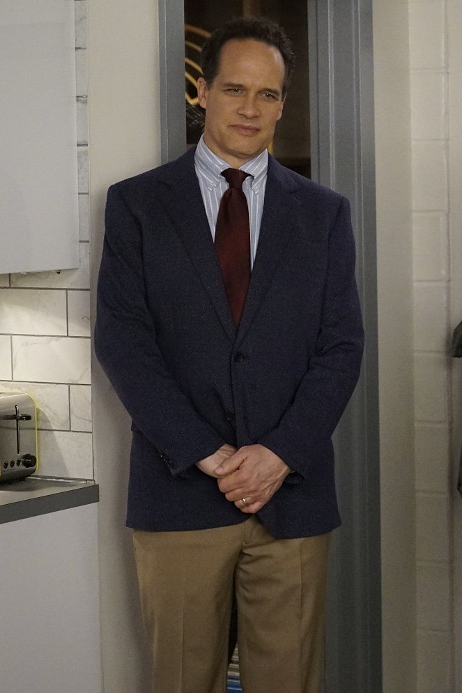 American Housewife - Season 5 - Mother's Little Helper - Photos - Diedrich Bader