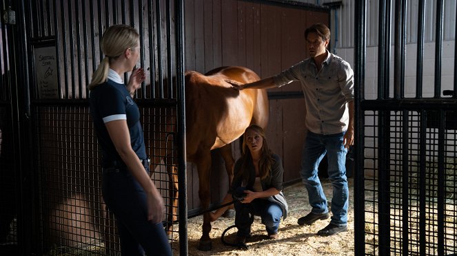 Heartland - Season 12 - Stress Fractures - Van film