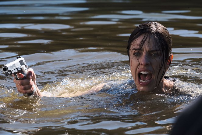 Black Water: Abyss - Photos - Jessica McNamee