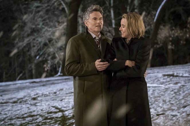 Madam Secretary - Season 4 - Reading the Signs - Film - Tim Daly, Téa Leoni