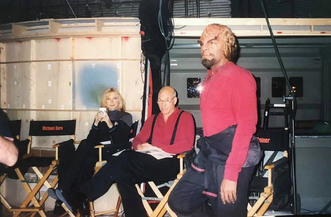 Star Trek: First Contact - Van de set - Gates McFadden, Patrick Stewart, Michael Dorn