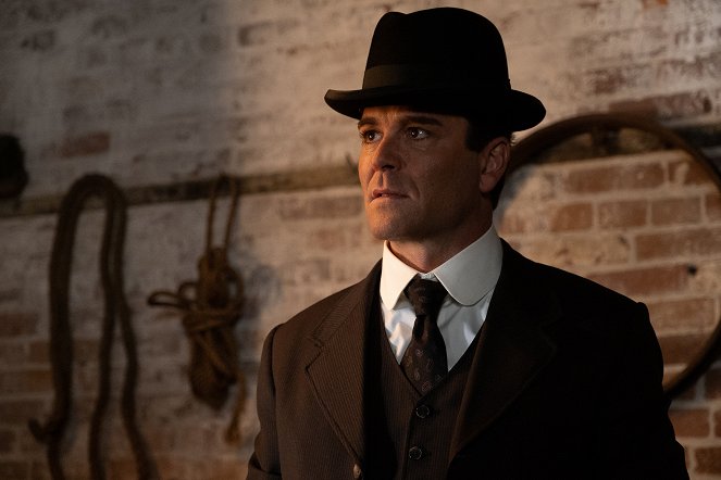 Murdoch Mysteries - Forever Young - Photos - Yannick Bisson