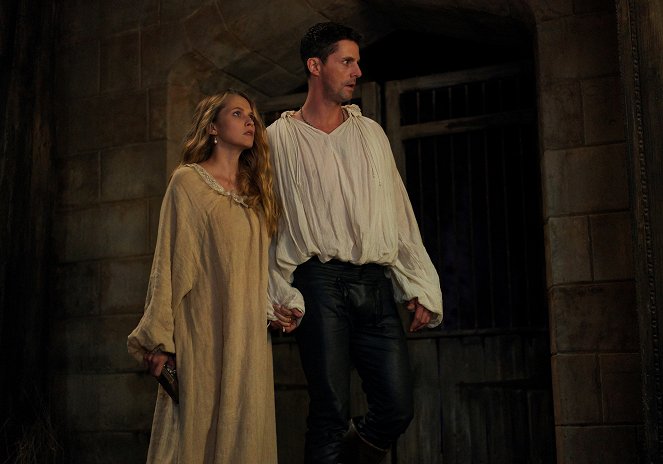 A Discovery of Witches - Episode 1 - Van film - Teresa Palmer, Matthew Goode