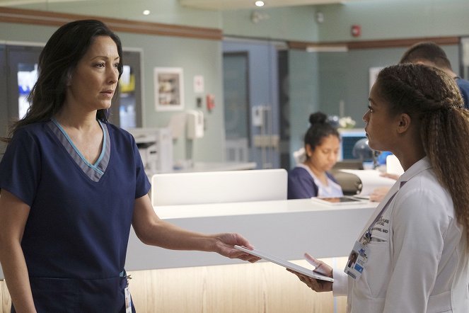 The Good Doctor - Season 4 - Lim - Photos - Christina Chang, Antonia Thomas