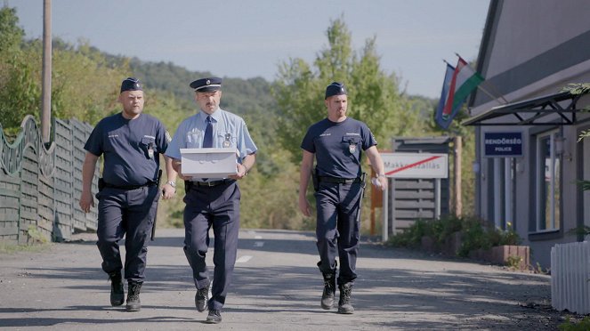 Keresztanyu - Az alagút - Filmfotos - Erik Konfár, Ferenc Lengyel, Béla Dóra