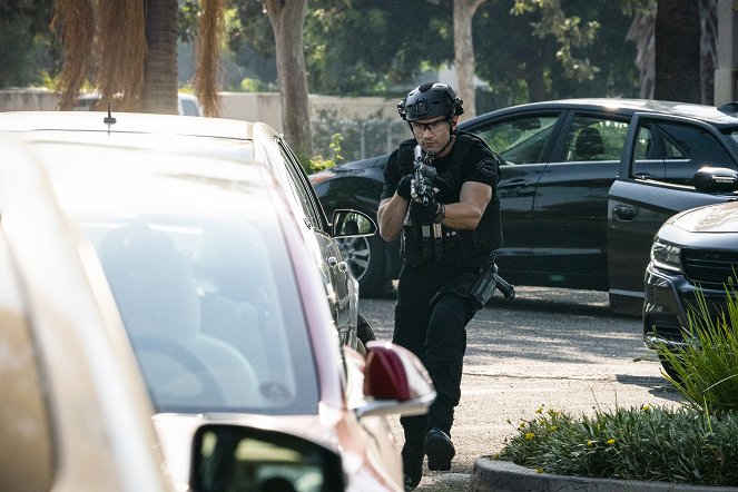 S.W.A.T. - Fracture - Van film - Alex Russell