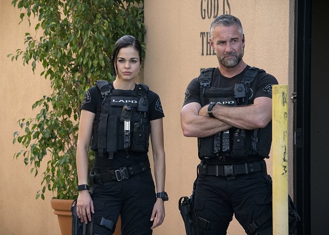 S.W.A.T. - Beznádejní hriešnici - Z filmu - Lina Esco, Jay Harrington