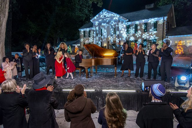 Christmas at Graceland - De la película - Kellie Pickler, Claire Elizabeth Green, Wes Brown