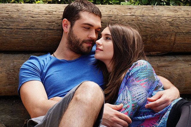 Sweet Revenge - Episode 13 - Photos - Furkan Andıç, Leyla Lydia Tuğutlu