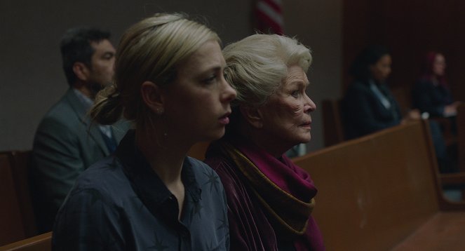 Cząstki kobiety - Z filmu - Iliza Shlesinger, Ellen Burstyn