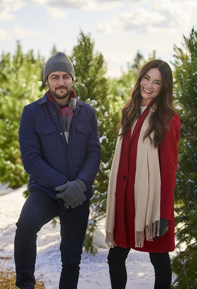 On the 12th Date of Christmas - Promo - Tyler Hynes, Mallory Jansen