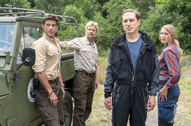 Der Ranger - Paradies Heimat - Sturm - Photos - Philipp Danne, Jörg Witte, Timo Jacobs, Eva-Maria Grein von Friedl