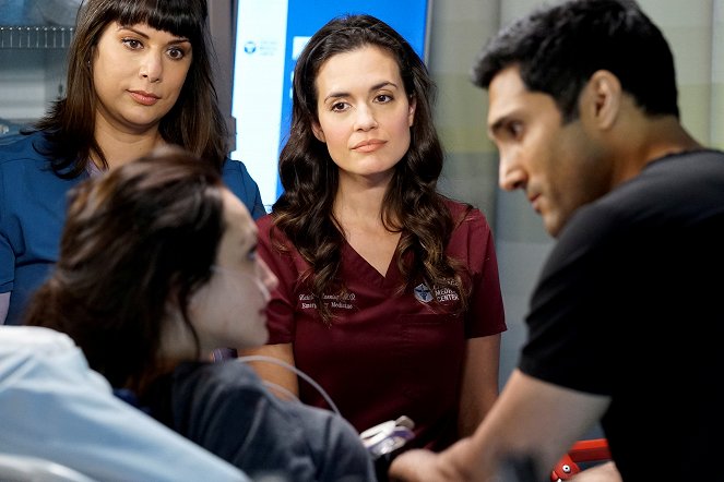 Chicago Med - Do You Know the Way Home? - Van film - Torrey DeVitto