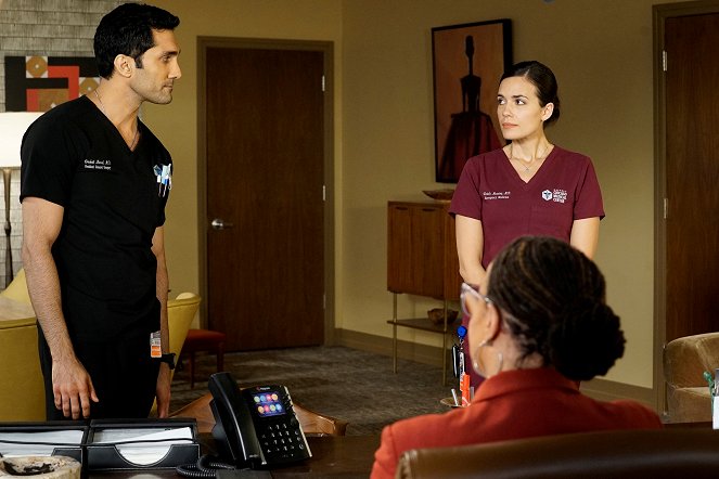 Chicago Med - In Search of Forgiveness, Not Permission - Photos - Dominic Rains, Torrey DeVitto