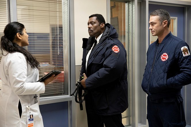 Chicago Fire - Funny What Things Remind Us - Van film - Eamonn Walker, Taylor Kinney