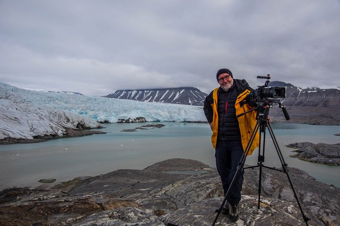 Čeští vědci v tající Arktidě - Z filmu
