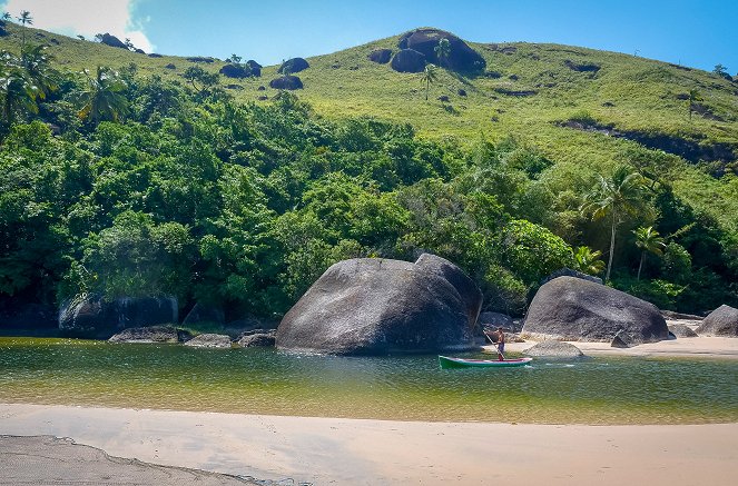 À la rencontre des peuples des mers - Brésil, les Caiçaras - Les résistants d’Ilhabela - De la película