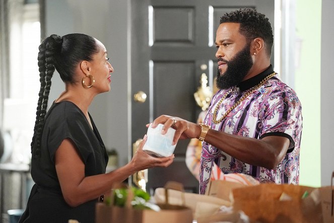 Black-ish - Black-Out - Van film - Tracee Ellis Ross, Anthony Anderson